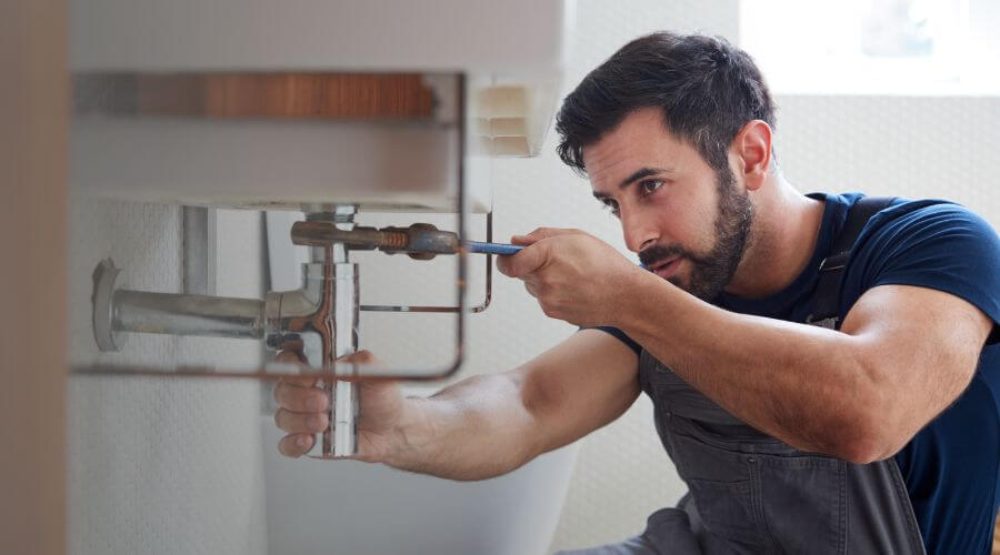 Faucet aerator cleaning/replacement in Stamps, AR